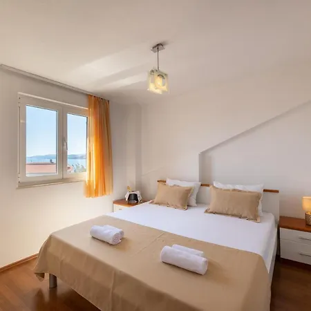 Vranjic Apartamento *