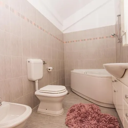 Vranjic Apartamento